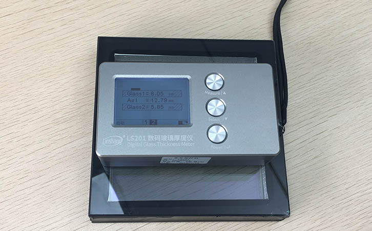 玻璃厚度仪测量玻璃厚度