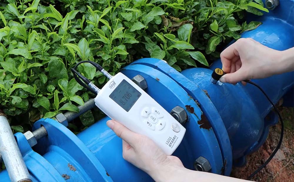 LS211超声波测厚仪测量管道厚度