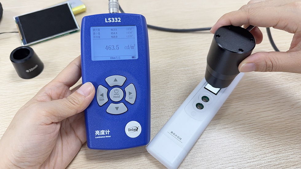 亮度计LS332测试小屏幕亮度