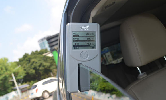LS163测试汽车玻璃