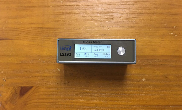 家具面漆的种类及油漆光泽度仪的应用