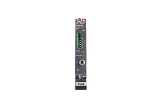 M9111A PXIe 高速源表模块，13 V，±1 A 或 6 V，±3 A，18 W